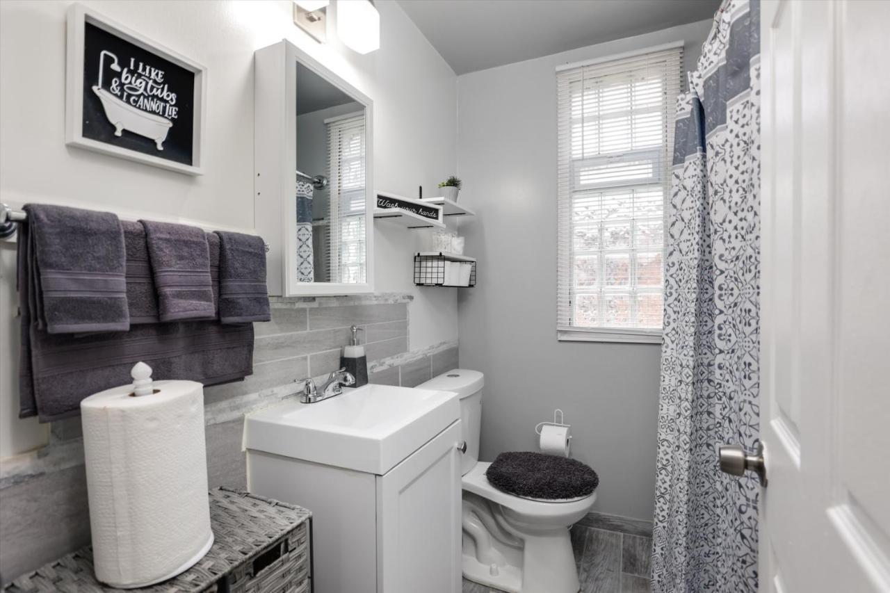 Modern & Cozy East Side Gem ~ Queen Beds ~ Parking Detroit Exterior photo